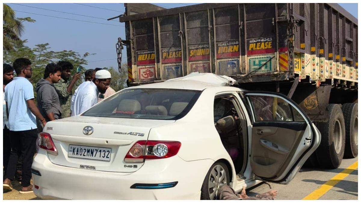 Palamaner Latest News:తిరుమల వెళ్తుండగా తీరని విషాదం; పలమనేరు వద్ద ఘోర ప్రమాదం! ఐదుగురు బెంగళూరు వాసులు మృతి!