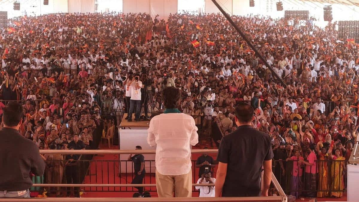 TVK Vijay: அவங்க அப்பாவால் கூட அது முடியவில்லை… திமுக குறித்து விஜய் கடும் விமர்சனம்