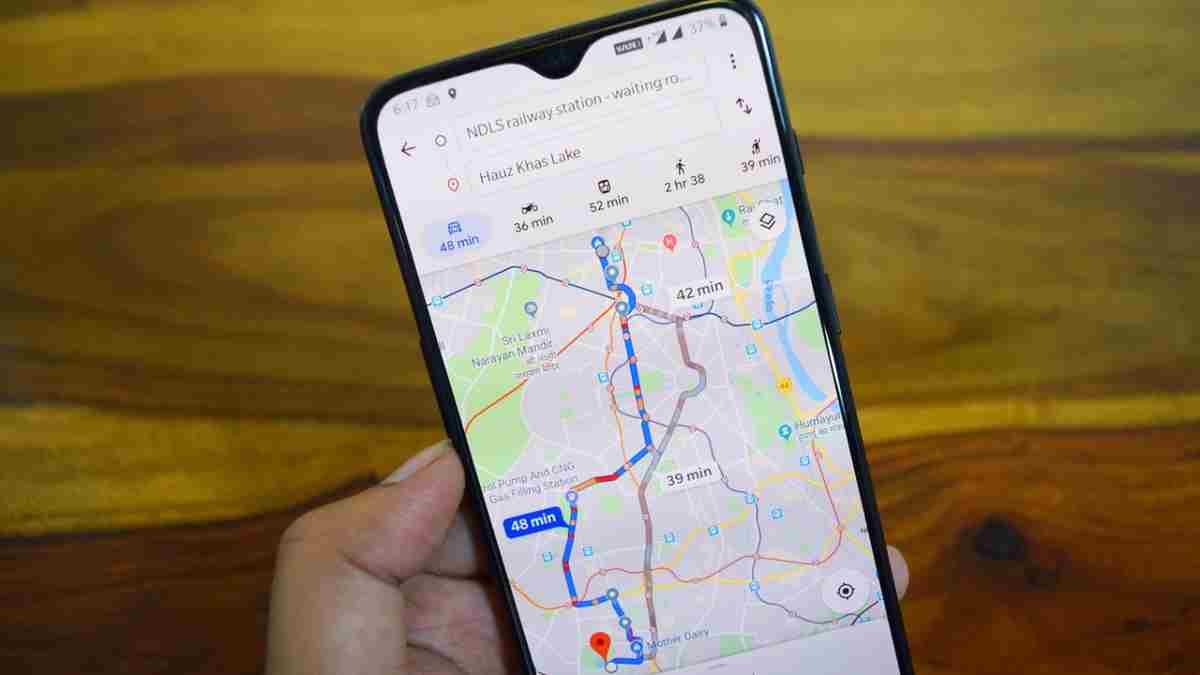 ट्रैफिक में फंसते-फंसते परेशान? Google Maps की ये छुपी ट्रिक ऑन करते ही बिना इंटरनेट भी मिलेगा रास्ता, सफर हो जाएगा सुपर आसान