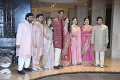 गुलाबी साडी अन् लाली लाल..; सानियाच्या लग्नात नणंदबाई मिरवल्या, सारा तेंडुलकरच्या लूकवर खिळल्या नजरा, PHOTOs