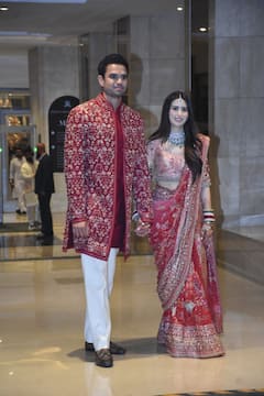 प्रेमाच्या लाल रंगात नवदाम्पत्याने बांधली साताजन्माची गाठ; अर्जुन - सानियाच्या लूकवर खिळल्या नजरा, पाहा Unseen PHOTOs