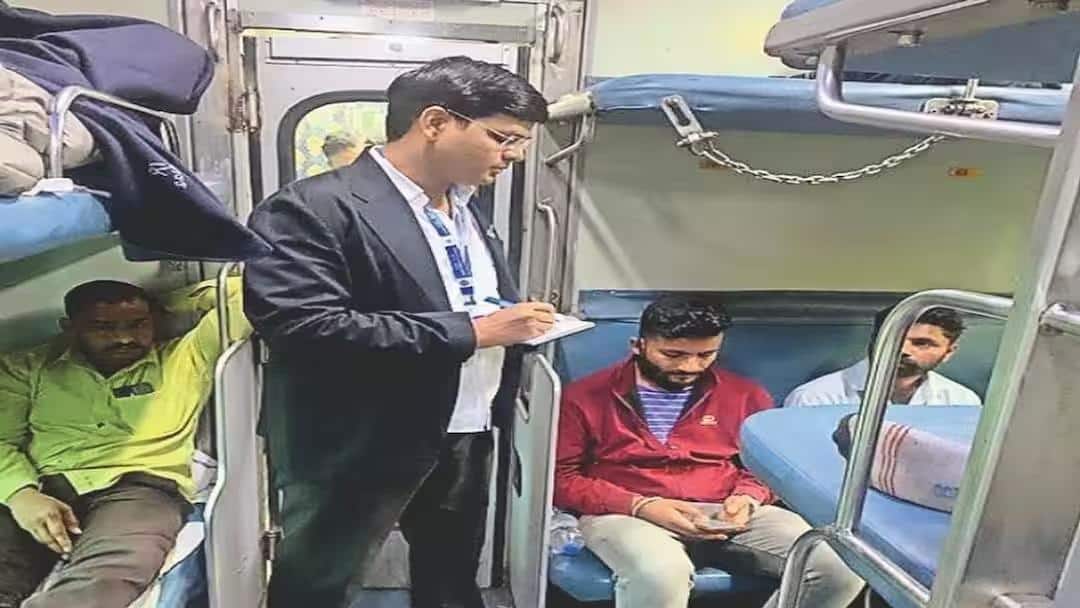 টিটি অভদ্রতা করলে আপনি কি করতে পারেন, কোথায় অভিযোগ করবেন ? টিটি অভদ্রতা করলে আপনি কি করতে পারেন, কোথায় অভিযোগ করবেন ?