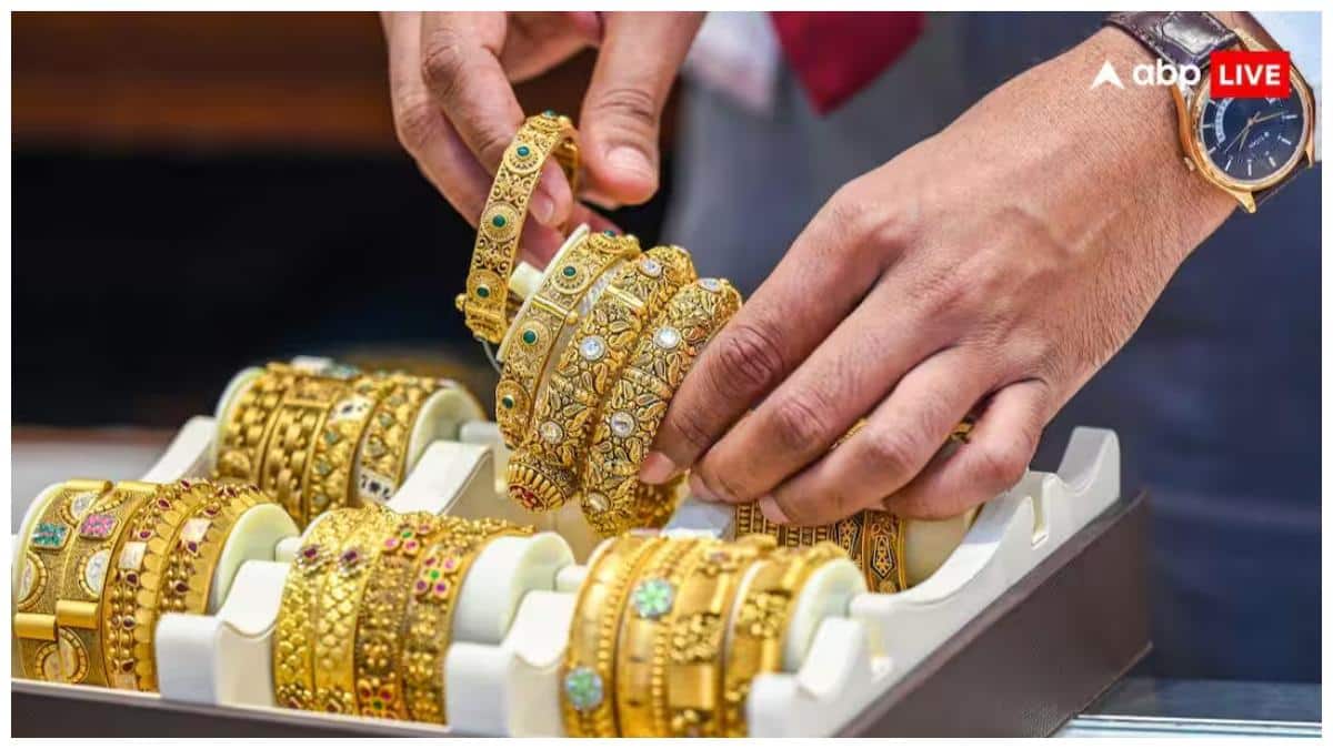 Gold Discount: దుబాయ్‌లో బంగారంపై క్లియరెన్స్ సేల్‌ ఆఫర్‌!ఇరాన్ యుద్ధ సమయంలో ఎందుకలా చేస్తోంది? 