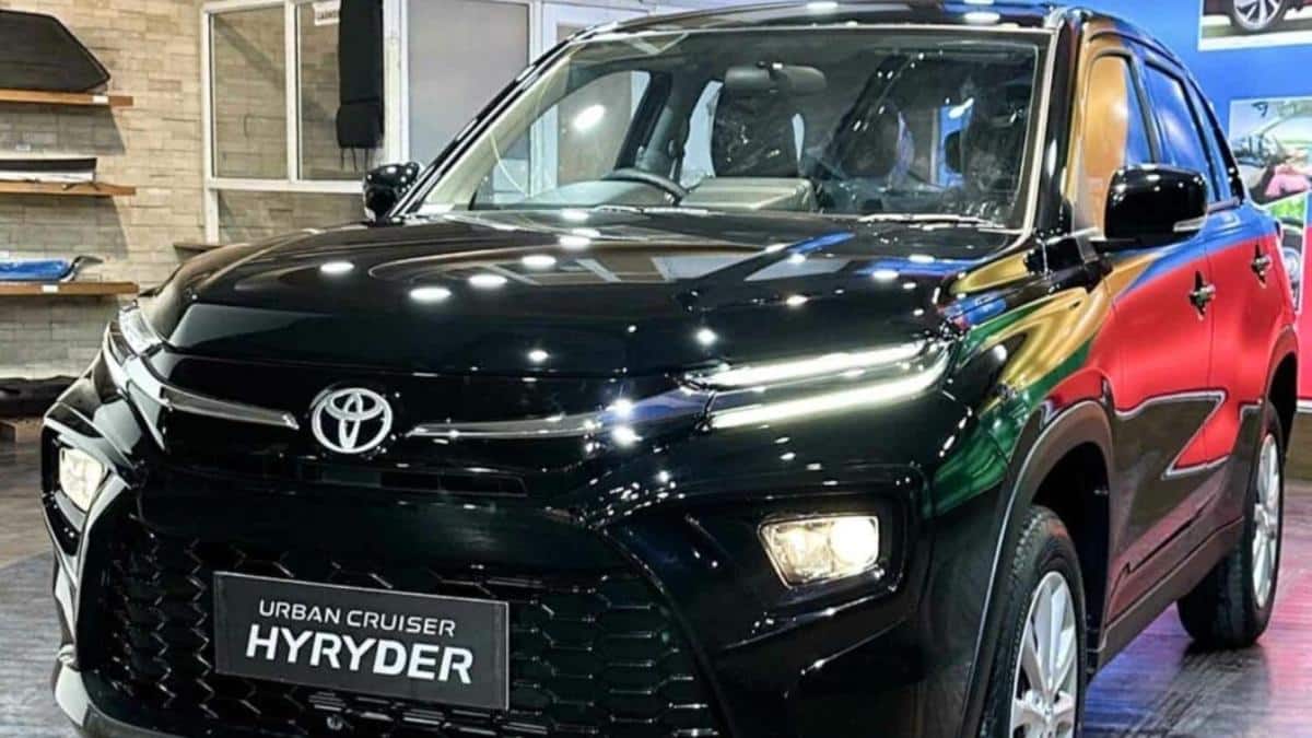 Toyota Discounts: ரூபாய் 45 ஆயிரம் வரை தள்ளுபடி.. டொயொட்டா தந்த ஆஃபர் - எந்த காருக்கு எவ்வளவு?