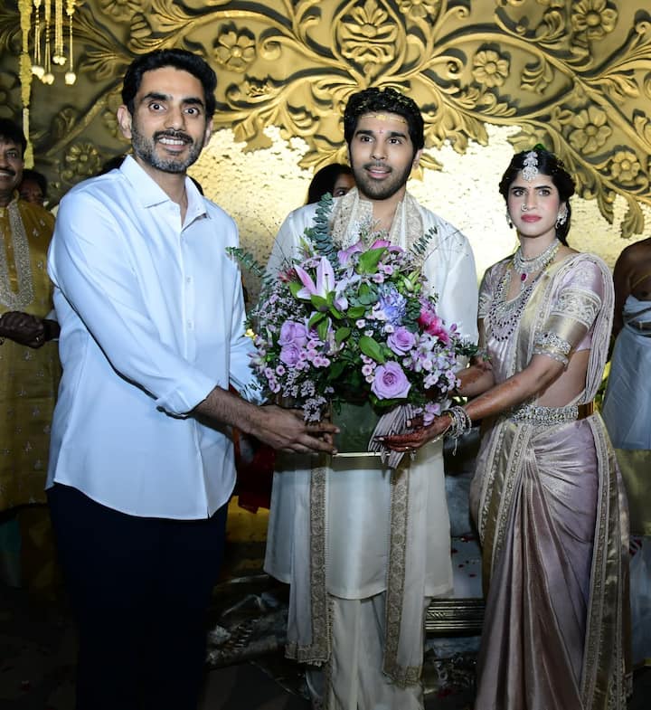 యువ కథానాయకుడు అల్లు శిరీష్ వివాహం శుక్రవారం రాత్రి హైదరాబాద్ సిటీలో జరిగింది. ఏపీ విద్యా & ఐటీ శాఖ మంత్రి నారా లోకేష్ ఈ వివాహ వేడుకకు హాజరు అయ్యారు.