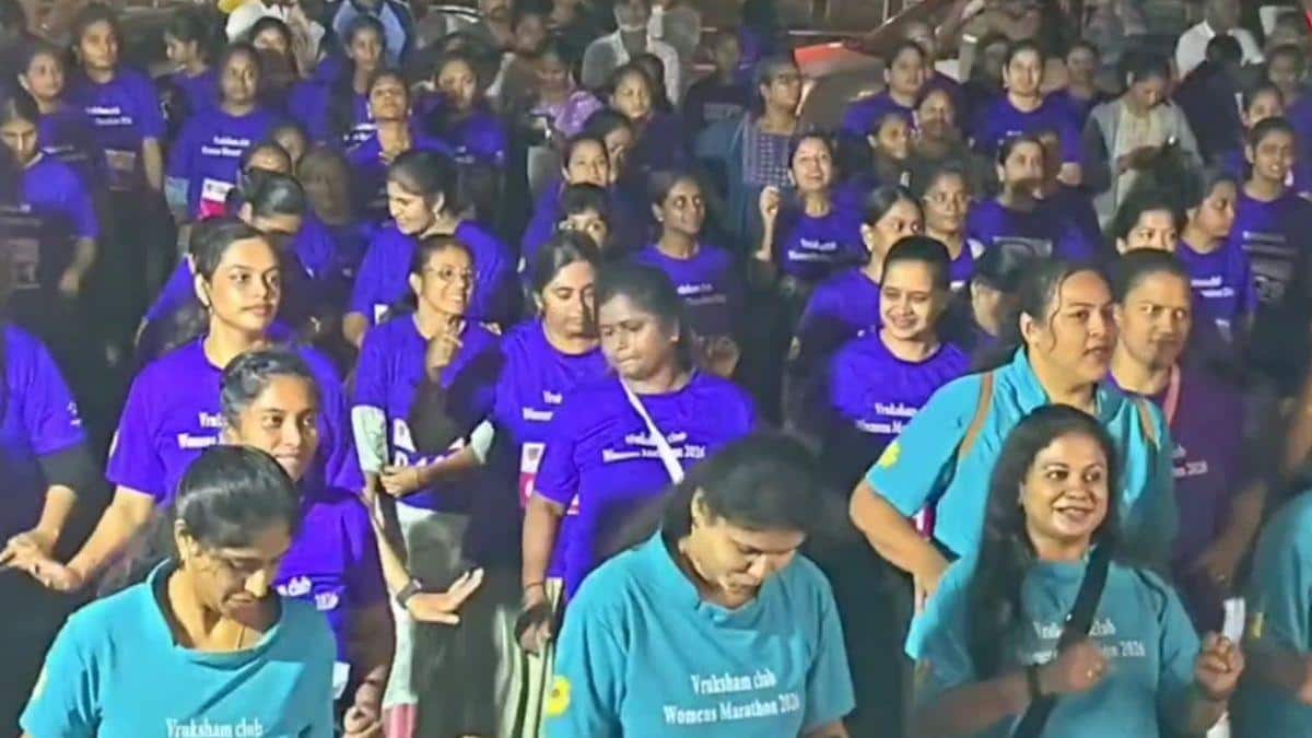 கோவையில் மகளிர் தின கொண்டாட்டம் – பெண்கள் மட்டும் கலந்து கொண்ட மாரத்தான்