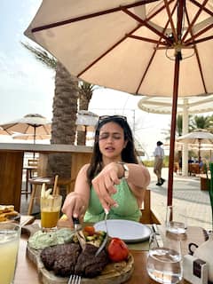 Aahna Sharma Photo: બીચ લુકમાં હોટ લાગે છે આહના શર્મા,જુઓ અભિનેત્રીની સુંદર તસવીરો