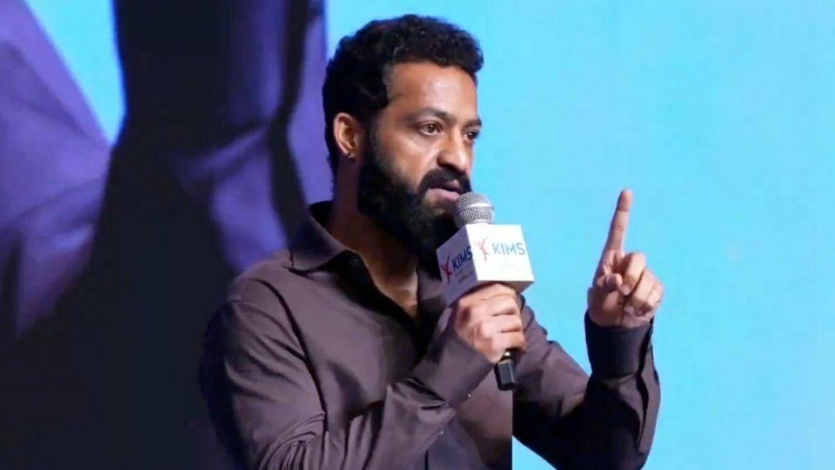 ஒரே வார்த்தை! அமைதியான மொத்த அரங்கம்..மாஸ் காட்டிய ஜூனியர் என்.டி.ஆர்..விஜய் பார்த்து கத்துக்கனும்