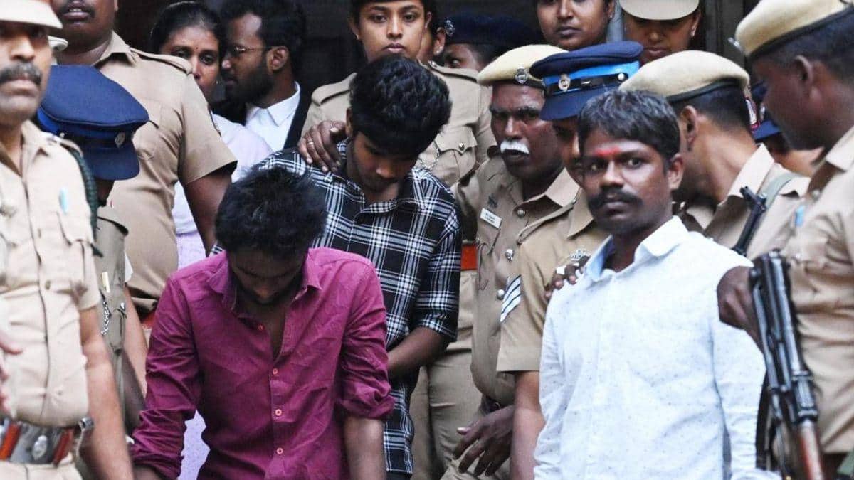 கூட்டு வன்கொடுமை பாதித்த மாணவிக்கு துணை நின்ற காதலன் – திருமணம் செய்ய சம்மதம்