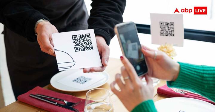 अगर आपको कभी लगे कि QR Code नकली है या किसी ने धोखाधड़ी की कोशिश की है, तो तुरंत अपने बैंक या UPI ऐप की हेल्पलाइन पर शिकायत करें. इसके अलावा अपने बैंक खाते की सुरक्षा सेटिंग्स को भी मजबूत रखें ताकि भविष्य में कोई परेशानी न हो.