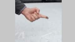 इस्रायलच्या तेल साठ्यांवरील हल्ल्यानंतर इराणमध्ये तेलमिश्रीत काळाकुट्ट पाऊस, सर्वसामान्यांचे आरोग्य धोक्यात; लेबनॉनमध्ये महिला लेकरा बाळांनी रस्त्यावर रात्र काढली