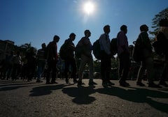 क्या है योगी सरकारी की 'सीएम युवा योजना', इसमें किन युवाओं को बिना ब्याज के मिलता है लोन?