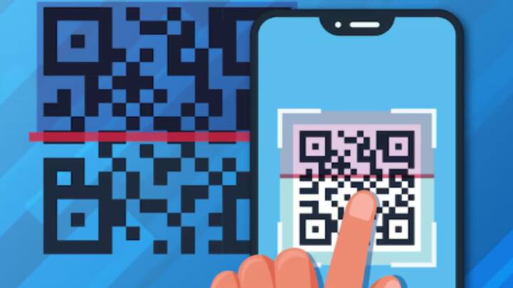 ডাক্তার সেজে হাসপাতালে ভিজ়িট। QR Code ধরিয়ে রোগীর পরিবারের কাছ থেকে টাকা আদায়। QR Code দুর্নীতি নিয়ে এই মুহূর্তে উত্তাল মধ্যপ্রদেশ।