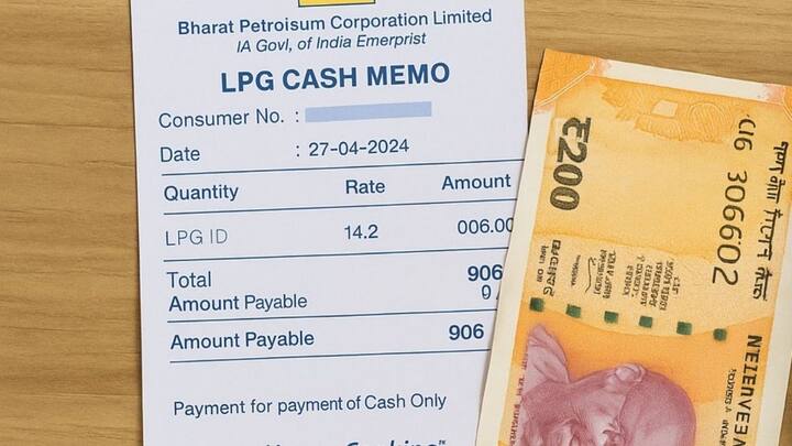 शिकायत दर्ज करते समय कुछ जरूरी जानकारी अपने पास रखना जरूरी होता है. जैसे LPG ID या कस्टमर आईडी, रजिस्टर्ड मोबाइल नंबर और बैंक खाते से जुड़ी सही जानकारी. कोशिश करें कि शिकायत दर्ज करने के बाद उसका स्क्रीनशॉट या पीडीएफ सेव कर लें. इससे आगे जरूरत पड़ने पर रेफरेंस के तौर पर इसका इस्तेमाल किया जा सकता है.