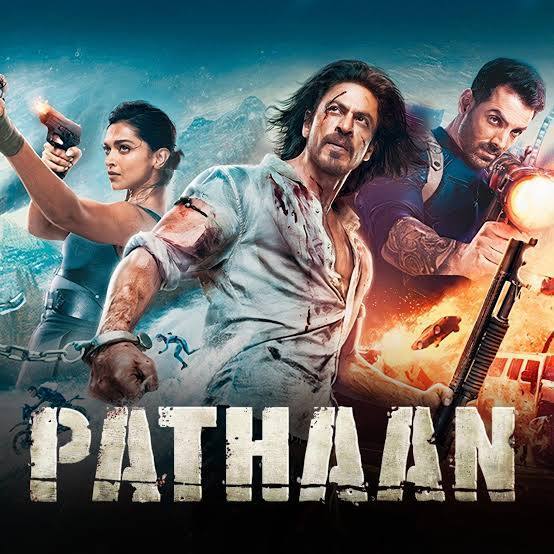 इस लिस्ट में शाहरुख खान की फिल्म 'पठान' पहले नंबर पर है.  कोईमोई कि रिपोर्ट्स के मुताबिक इस फिल्म ने ओपनिंग डे पर 57 करोड़ रुपये की कमाई की थी.