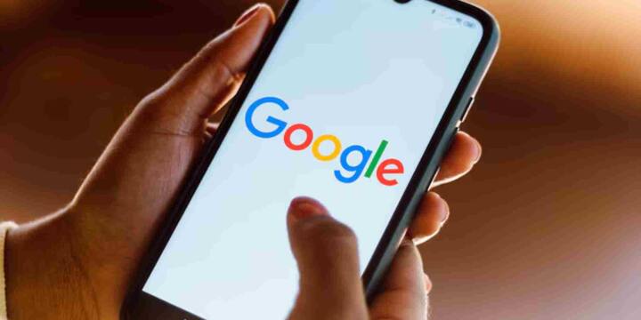 इसके बाद जब आप इस एक्सटेंशन पर क्लिक करते हैं तो वहां एक बॉक्स दिखाई देता है जिसमें Enter Something जैसा विकल्प मिलता है. यहां आप अपना नाम या कोई भी शब्द लिख सकते हैं. इसके बाद नीचे दिए गए प्रीव्यू विकल्प पर क्लिक करते ही गूगल के होमपेज पर लोगो की जगह वही नाम दिखाई देने लगता है जो आपने लिखा है. इस तरह आप कुछ ही सेकंड में गूगल के होमपेज को अपने हिसाब से मजेदार बना सकते हैं.