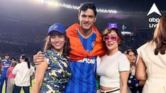 Shivam Dube: তুমিই আমার আসল নায়ক, বাবার গলায় বিশ্বজয়ীর পদক পরিয়ে দিলেন শিবম, চোখে জল ক্রিকেটপ্রেমীদের