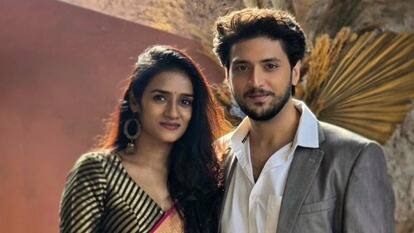 टेलिव्हिजन जगतातून  एक मोठी आणि आनंदाची बातमी समोर आली आहे.  शाका लका बूम बूम  या मालिकेतून घराघरात पोहोचलेला अभिनेता  किंशुक वैद्य बाबा झाला आहे.