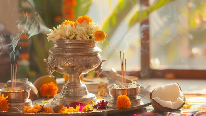 તમારે રસ્તા પર પડેલી ધૂપદાની, અગરબત્તી વગેરેને પણ પાર કરવાનું ટાળવું જોઈએ. જો તમે પૂજામાં વપરાતી વસ્તુઓ રસ્તા પર પડેલી જુઓ છો, તો સમજો કે તેના પર કોઈ પ્રકારનો તંત્ર-મંત્ર કરવામાં આવ્યો છે. આવી સ્થિતિમાં જો તમે તેને પાર કરો છો તો તમારે સમસ્યાઓનો સામનો કરવો પડી શકે છે.