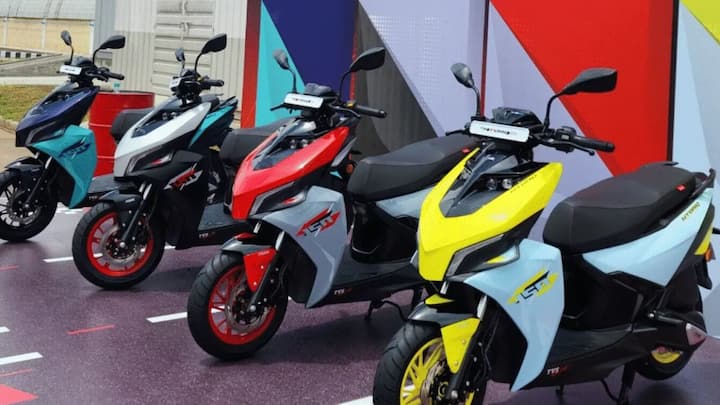 अगर आप TVS Ntorq खरीदने के लिए 9.7 फीसदी ब्याज दर से 3 साल के लिए लोन लेते हैं तो आपको हर महीने EMI लगभग 3,688 रुपये देनी होगी. अगर आप डाउन पेमेंट की राशि बढ़ा देते हैं तो स्कूटर की EMI कम हो जाएगी.