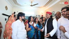 UP में सियासत की नई इबारत! सपा चीफ अखिलेश यादव की इन 6 तस्वीरों में मिले संकेत