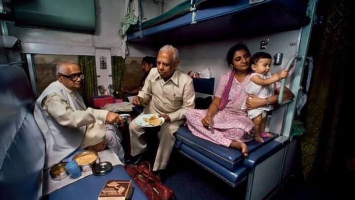 इसलिए अगर आप भी आने वाले दिनों में परिवार या दोस्तों के साथ ट्रेन से यात्रा करने का प्लान बना रहे हैं. तो इस नियम को जरूर याद रखें. कोशिश करें कि ग्रुप में कम से कम एक व्यक्ति अपने साथ वैध पहचान पत्र जरूर रखे. दिससे सफर के दौरान किसी तरह की परेशानी न हो.