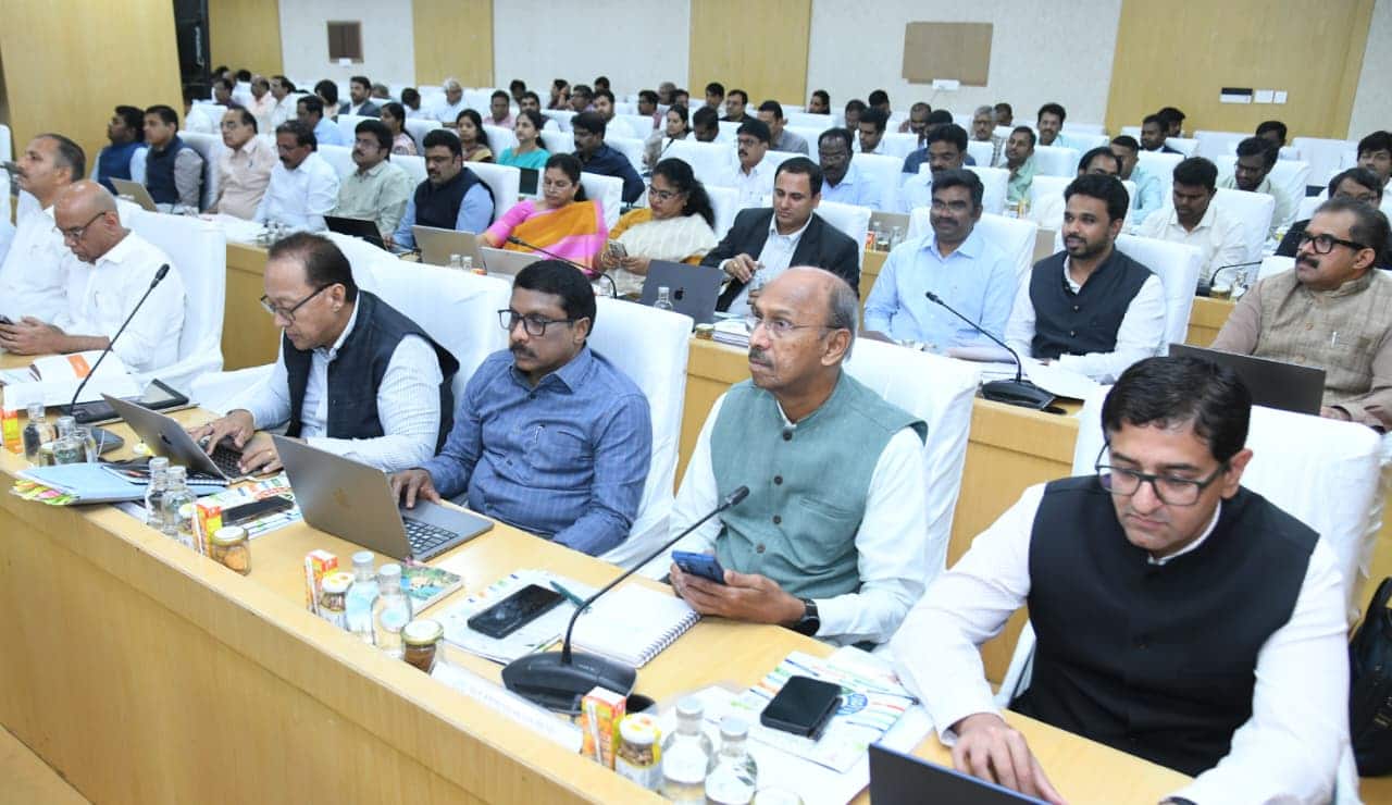 CM Chandrababu: భవానీ ద్వీపం ఇండియా, పాక్ బార్డర్‌లో ఉందా? హైదరాబాద్‌లో ఫ్లైఓవర్ కట్టలేకపోయా: సీఎం చంద్రబాబు