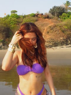 Avneet Kaur PHOTO: પર્પલ બિકીનીમાં અવનીત કૌરે બતાવ્યો આવો હોટ લુક, વધી ગયા ફેન્સના ધબકારા