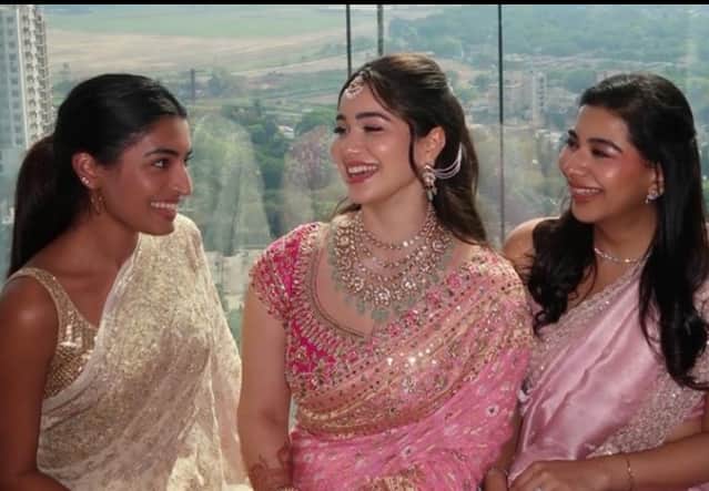 Sara Tendulkar Photos: Sara Tendulkar looked amazing in pink saree, stole all the limelight at brother's wedding