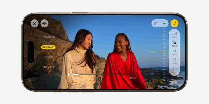 डिजाइन के मामले में Apple का यह स्मार्टफोन काफी खास माना जाता है. इसमें लगभग 6.5 इंच की सुपर रेटिना XDR OLED डिस्प्ले दी गई है, जिसका रेजोल्यूशन 2736×1260 पिक्सल है. स्क्रीन 120Hz रिफ्रेश रेट को सपोर्ट करती है जिससे स्क्रॉलिंग और गेमिंग का अनुभव काफी स्मूद रहता है. इसके अलावा डिस्प्ले की पीक ब्राइटनेस 3000 निट्स तक बताई जाती है जिससे तेज धूप में भी स्क्रीन साफ दिखाई देती है.