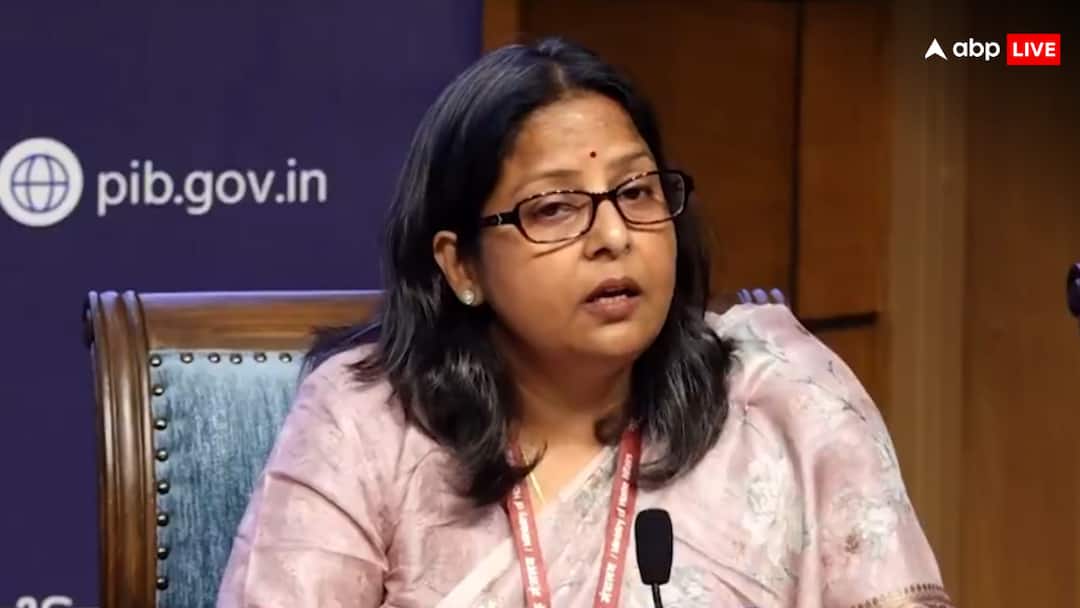 ‘घबराएं नहीं! देश में पेट्रोल-डीजल और गैस पर्याप्त मात्रा में उपलब्ध’, LPG पर अफवाहों के बीच सरकार ने क्या कहा?