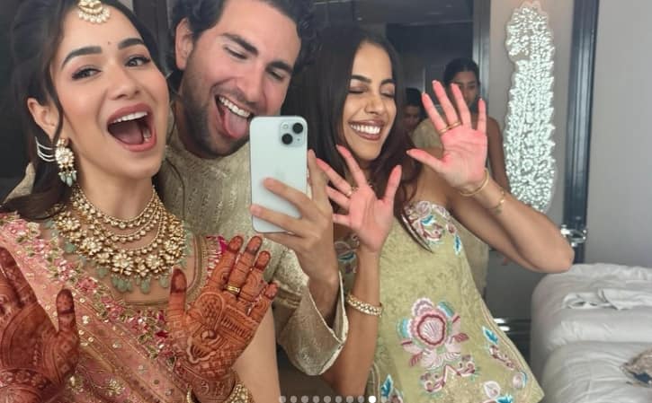 Sara Tendulkar Photos: Sara Tendulkar looked amazing in pink saree, stole all the limelight at brother's wedding