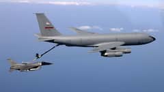 इकडं कुवेतनंतर इराकमध्ये हवेत इंधन भरणारं अमेरिकन हवाई दलाचं विमान कोसळलं; चार क्रू मेंबर्सचा मृत्यू, 2 बेपत्ता; तिकडं ट्रम्पकडून इराण सुप्रीम लीडरांविरोधात भलताच दावा