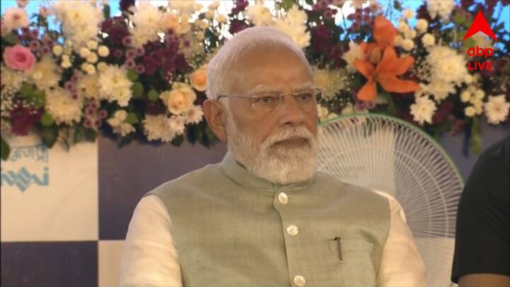 পশ্চিমবঙ্গে সবক্ষেত্রে দুর্নীতি চলছে। পশ্চিমবঙ্গে প্রকাশ্যে চাকরি বিক্রি হচ্ছে: নরেন্দ্র মোদি