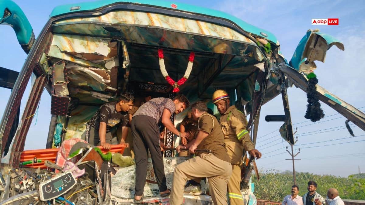Kanpur News: दिल्ली-कानपुर हाईवे पर अनियंत्रित बस ट्रक से टकराई, ड्राइवर की मौत, 30 से ज्यादा घायल