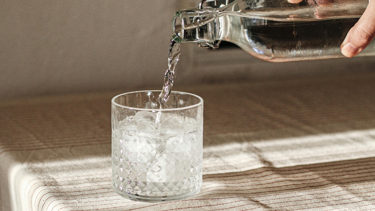 Benefits Of Drinking Water: Why Tea And Coffee Can’t Replace Proper Hydration