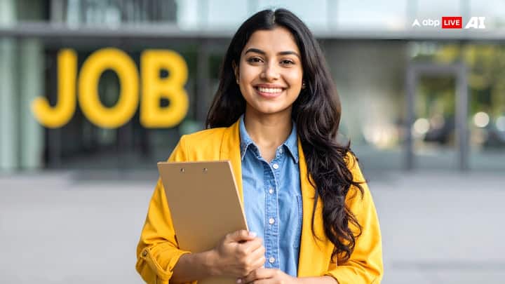 इस भर्ती में आवेदन करने के लिए उम्मीदवार के पास संबंधित विषय में Ph.D. डिग्री होना अनिवार्य है. इसके अलावा उम्मीदवार को संस्थान द्वारा तय किए गए अनुभव और अन्य पात्रता मानदंडों को भी पूरा करना होगा.