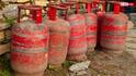 LPG Invention: एक हादसे से हुआ था LPG गैस का आविष्कार, जानें पेट्रोल से कैसे बनी थी रसोई गैस?