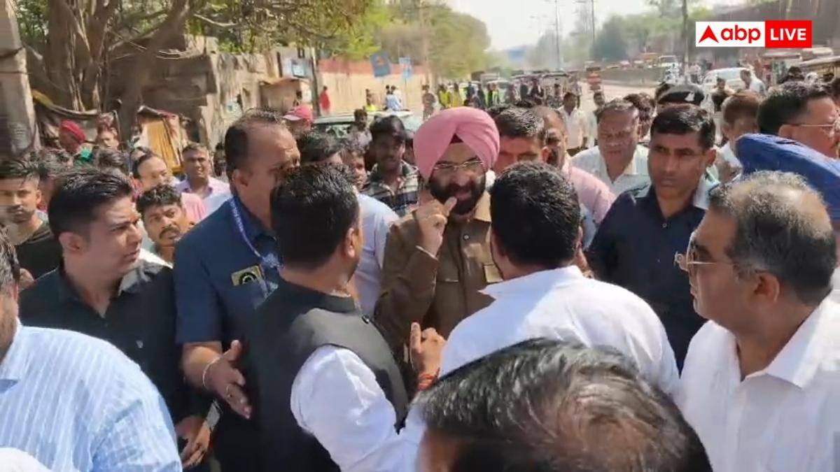 Delhi News: मंदिरों के पास मीट की दुकानों और अवैध फैक्ट्रियों पर मंत्री मनजिंदर सिरसा सख्त, दिए कड़े निर्देश