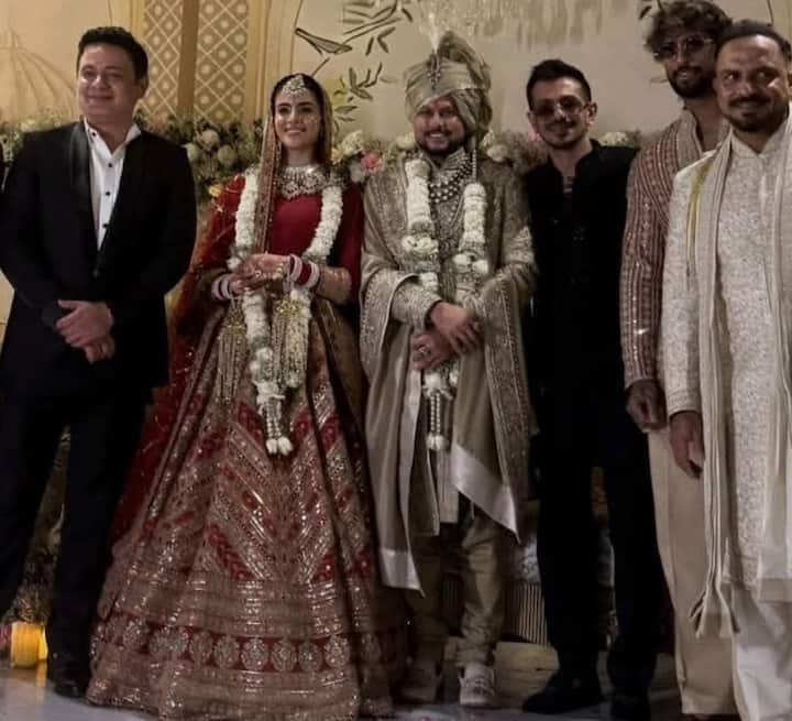 या लग्नाला टीम इंडियातील अनेक स्टार खेळाडूंनीही उपस्थिती लावली.