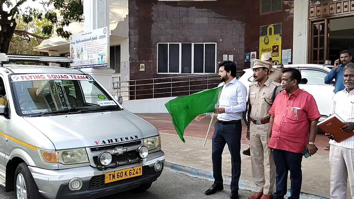 தமிழக தேர்தல்: திண்டுக்கல், தேனியில் பறக்கும் படை அதிரடி! வாக்காளர்களுக்கு காத்திருக்கும் முக்கிய அறிவிப்பு!
