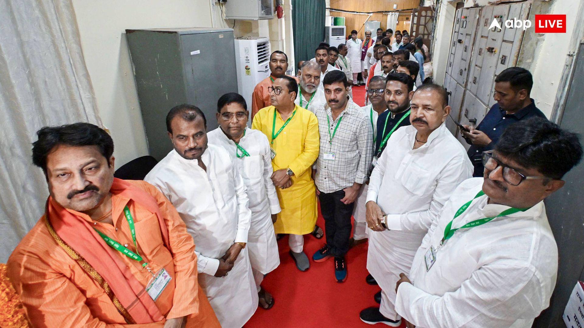 बिहार राज्यसभा चुनाव में वोटिंग के बीच कांग्रेस के 4 विधायक लापता! पांचवीं सीट पर फंसा पेंच