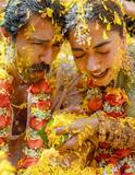 हल्दी के रंगों में सराबोर दिखीं रश्मिका मंदाना, विजय देवरकोंडा संग रोमांटिक तस्वीरों ने लूटी महफिल