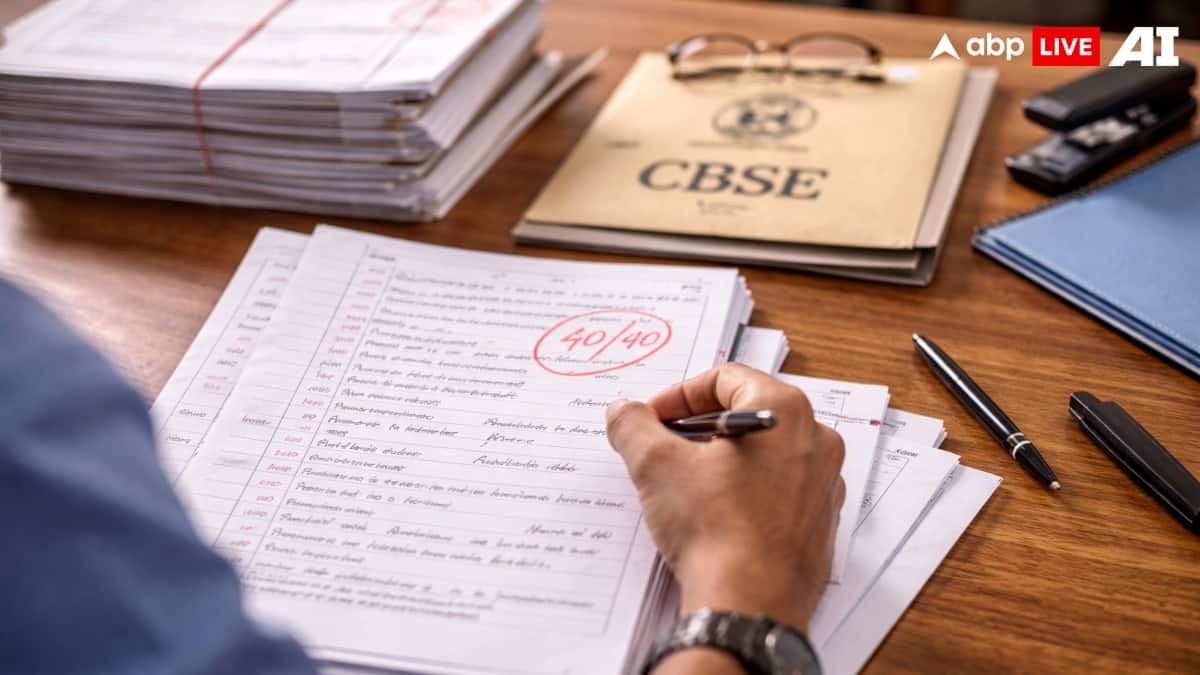 CBSE का कड़ा फरमान: कॉपी जांच की जानकारी शेयर की तो खैर नहीं, evaluators पर होगी कार्रवाई
