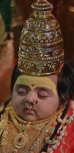 Satara : साक्षात महालक्ष्मीचं गोंडस रूप; साताऱ्याच्या चिमुकलीत दिसलं महालक्ष्मीचं रूप, व्हिडीओ तुफान व्हायरल