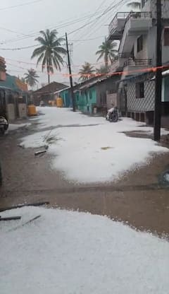 धारवाडमध्ये हिमवर्षावस, वयोवृद्ध म्हणाले असा पाऊस बिघतला नाही; धाराशिवमध्येही मोठ-मोठ्या गारांचा पाऊस