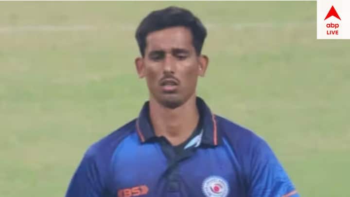 বিহারের তরুণ পেসার মহম্মদ ইজহারকে দলে নেওয়া হয়েছে। মুস্তাক আলিতে ৫ ম্য়াচে ৯ উইকেট নিয়ে নজর কেড়েছিলেন তিনি।