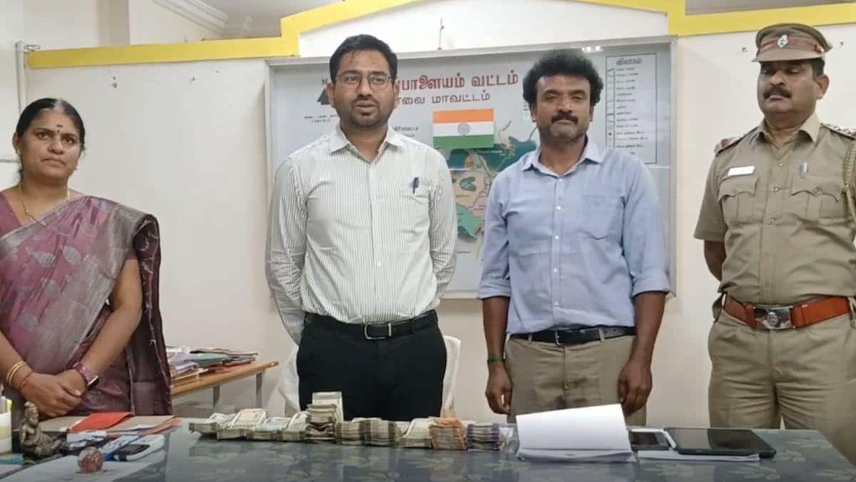 ஆவணம் இல்லாததால் ரொக்க பணம் பறிமுதல்... கோவை அருகே பறக்கும் படை அதிரடி