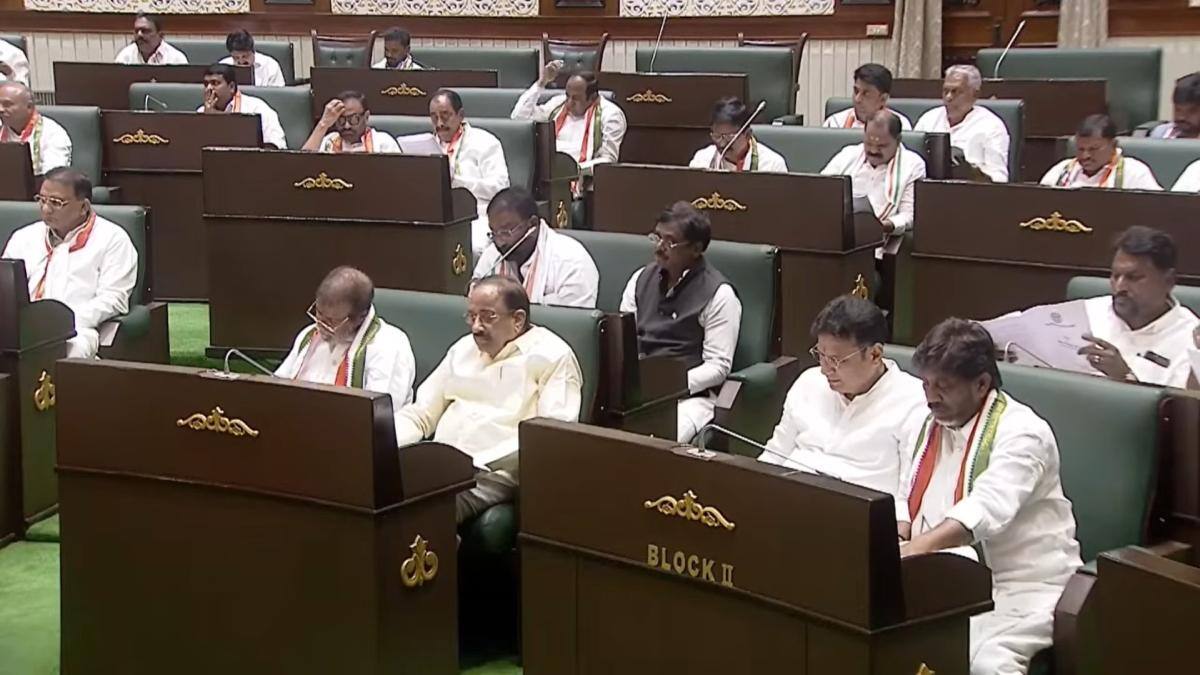Telangana Assembly Budget Session:ప్రశ్నోత్తరాలు లేకుండా తెలంగాణ అసెంబ్లీ బడ్జెట్ సమావేశాలు.. బీజేపీ వినూత్న విరసన