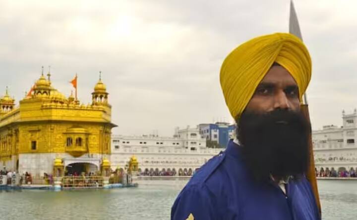 ਜੇਕਰ ਤੁਸੀਂ ਪੰਜਾਬ ਵਿੱਚ ਰਹਿੰਦੇ ਹੋ ਅਤੇ ਹੈਲਥ ਕਾਰਡ ਪ੍ਰਾਪਤ ਕਰਨਾ ਚਾਹੁੰਦੇ ਹੋ, ਤਾਂ ਤੁਹਾਨੂੰ ਕੁਝ ਮਹੱਤਵਪੂਰਨ ਦਸਤਾਵੇਜ਼ ਪ੍ਰਦਾਨ ਕਰਨ ਦੀ ਲੋੜ ਹੈ। ਇਹ ਜਾਣਨਾ ਵੀ ਮਹੱਤਵਪੂਰਨ ਹੈ ਕਿ ਕਾਰਡ ਮਿਲਣ ਤੋਂ ਬਾਅਦ ਅਰਜ਼ੀ ਕਿਵੇਂ ਦੇਣੀ ਹੈ ਅਤੇ ਇਸਦੀ ਵਰਤੋਂ ਕਿਵੇਂ ਕਰਨੀ ਹੈ। ਆਓ ਪੂਰੀ ਪ੍ਰਕਿਰਿਆ ਨੂੰ ਸੌਖੇ ਸ਼ਬਦਾਂ ਵਿੱਚ ਸਮਝੀਏ।